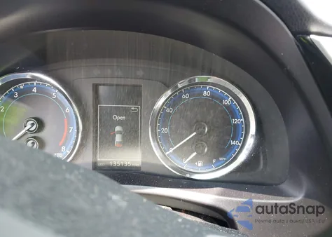 2018 Toyota Corolla Se из США, поврежденный, VIN 5YFBURHE5JP828439